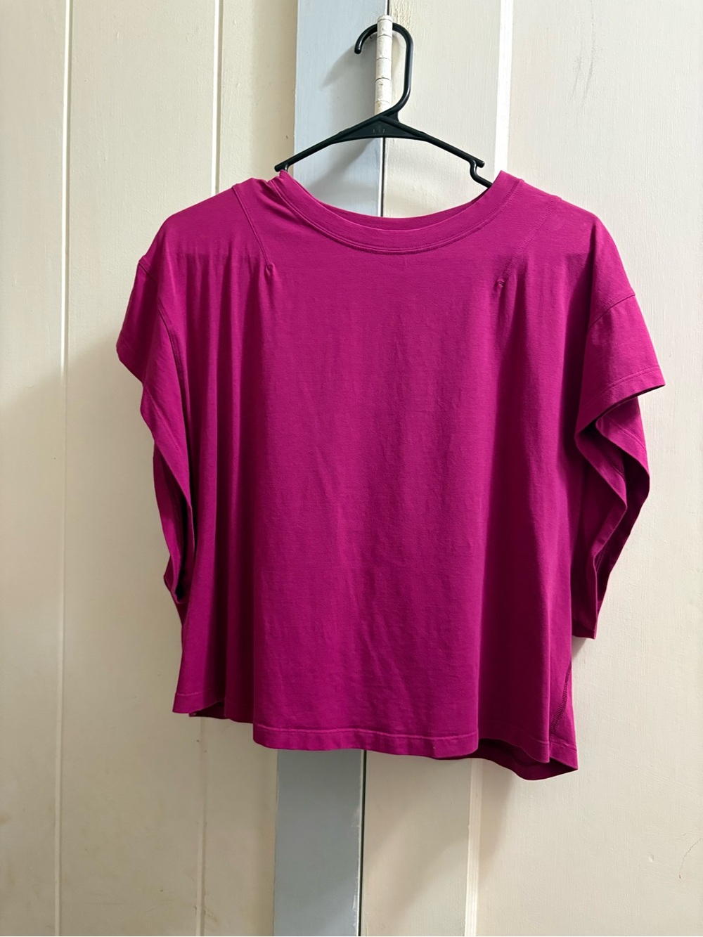 EUC Lululemon Cropped Tee